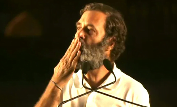 राहुल गांधी स्मृति ईरानी